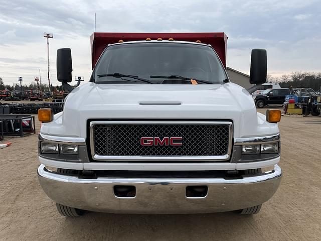 Image of GMC 5500 equipment image 4