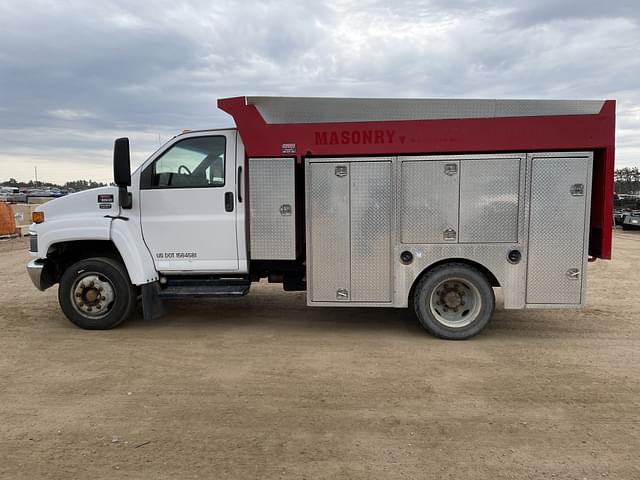 Image of GMC 5500 equipment image 1