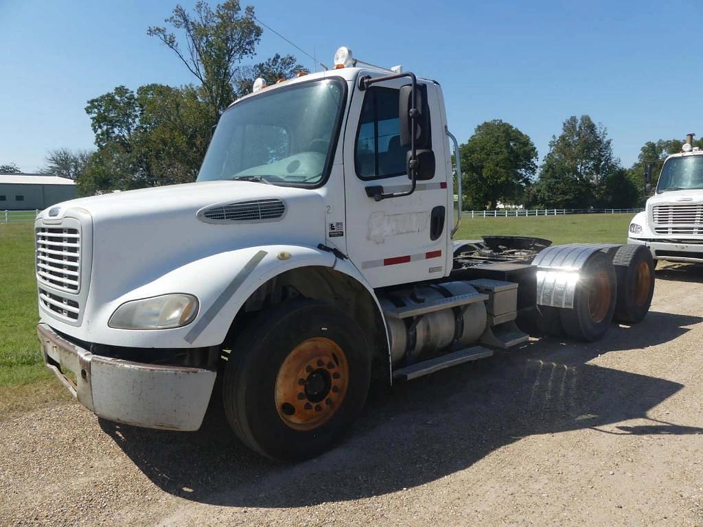 Image of Freightliner M2 Primary image