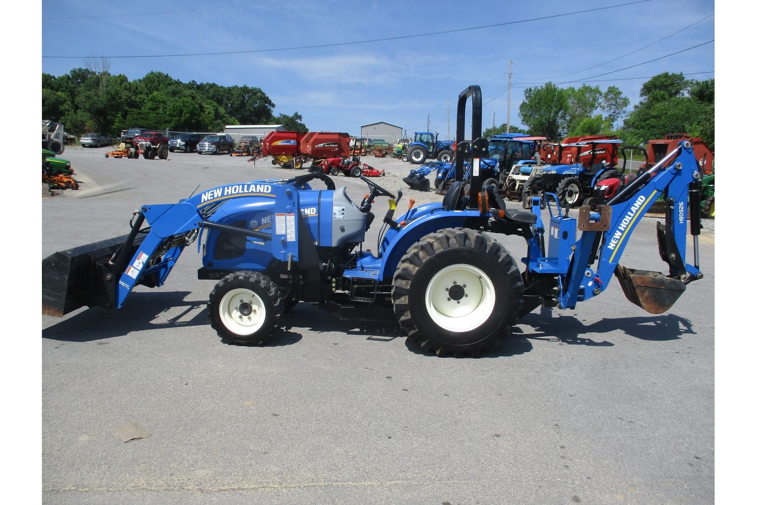 New Holland Workmaster 35 Equipment Image0