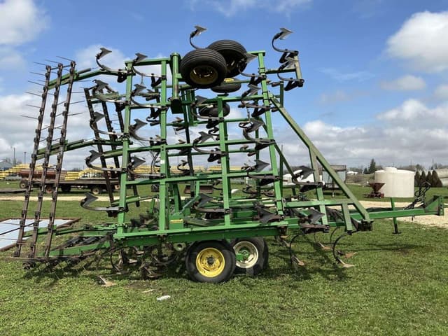 Image of John Deere 960 equipment image 3