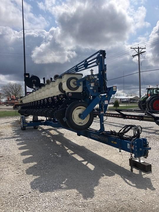 Image of Kinze 3600 equipment image 1
