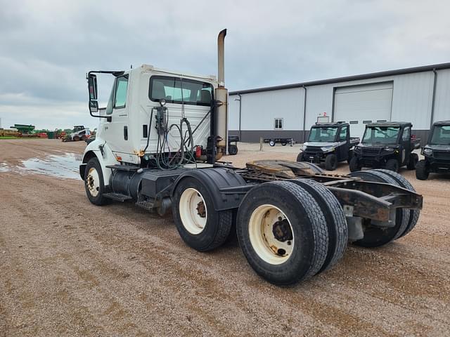 Image of International 8000 equipment image 3