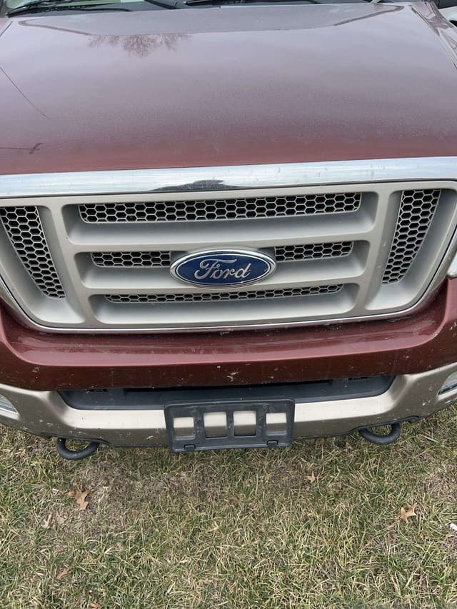 Image of Ford F-150 equipment image 3