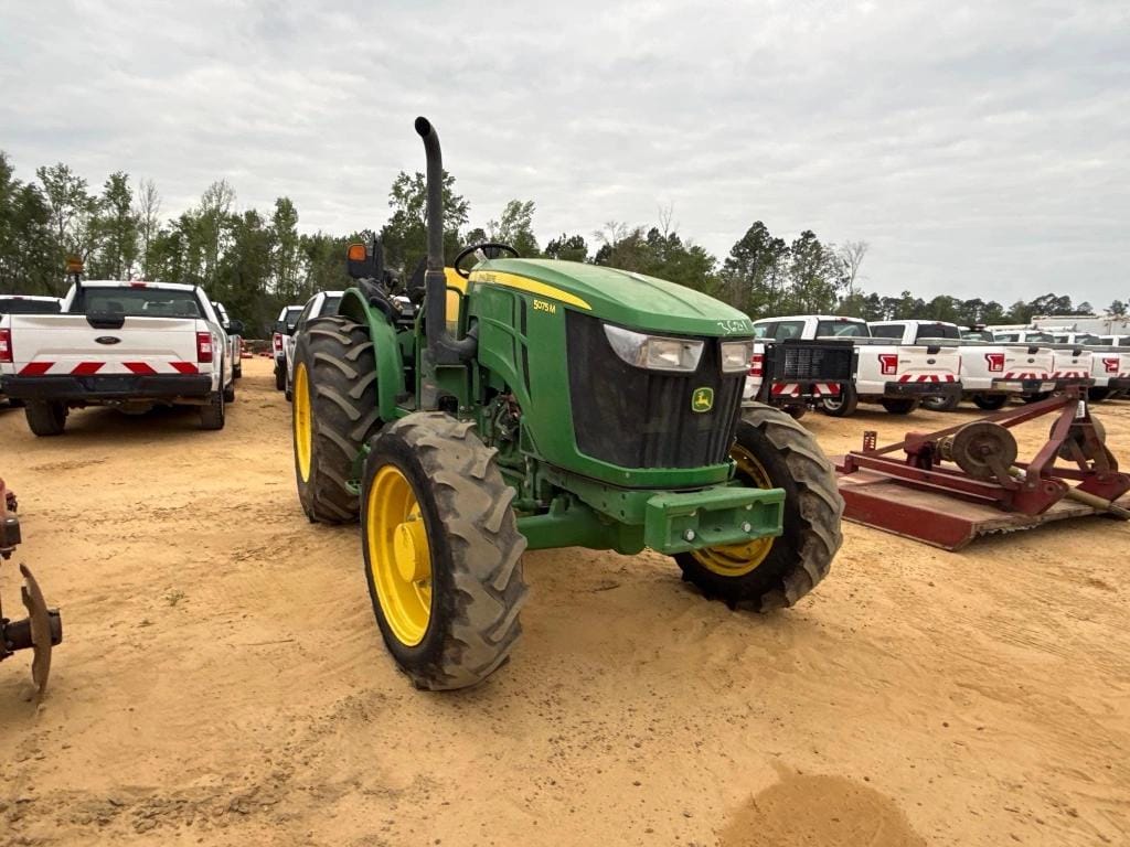 John Deere 5075M Equipment Image0