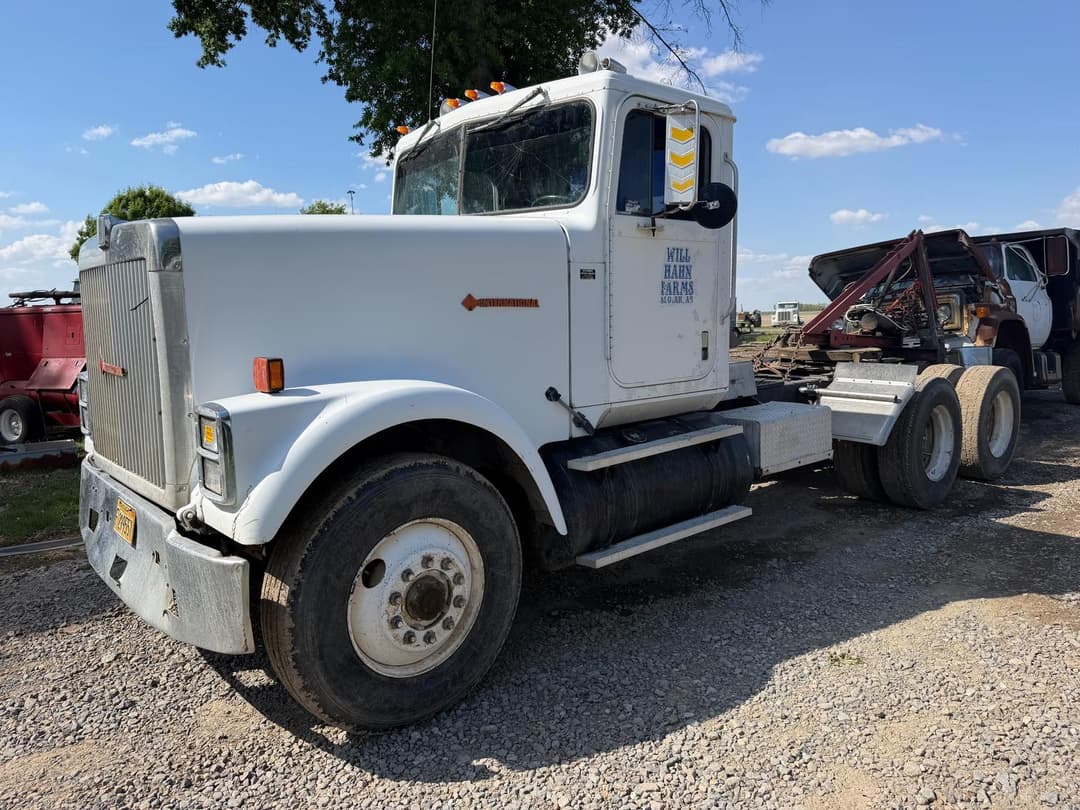 Image of International F-9370 Primary image