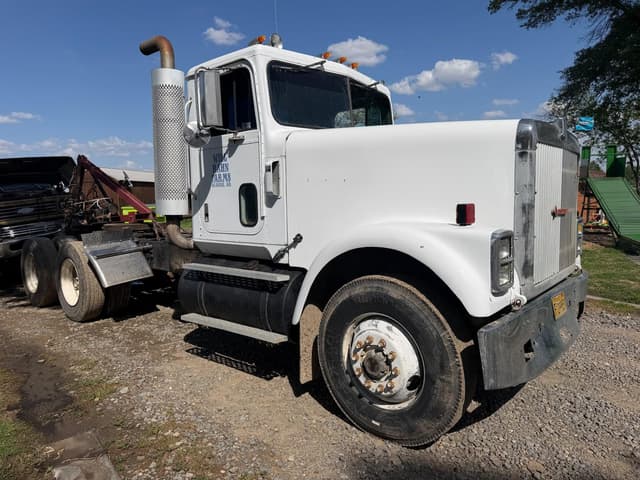 Image of International F-9370 equipment image 1