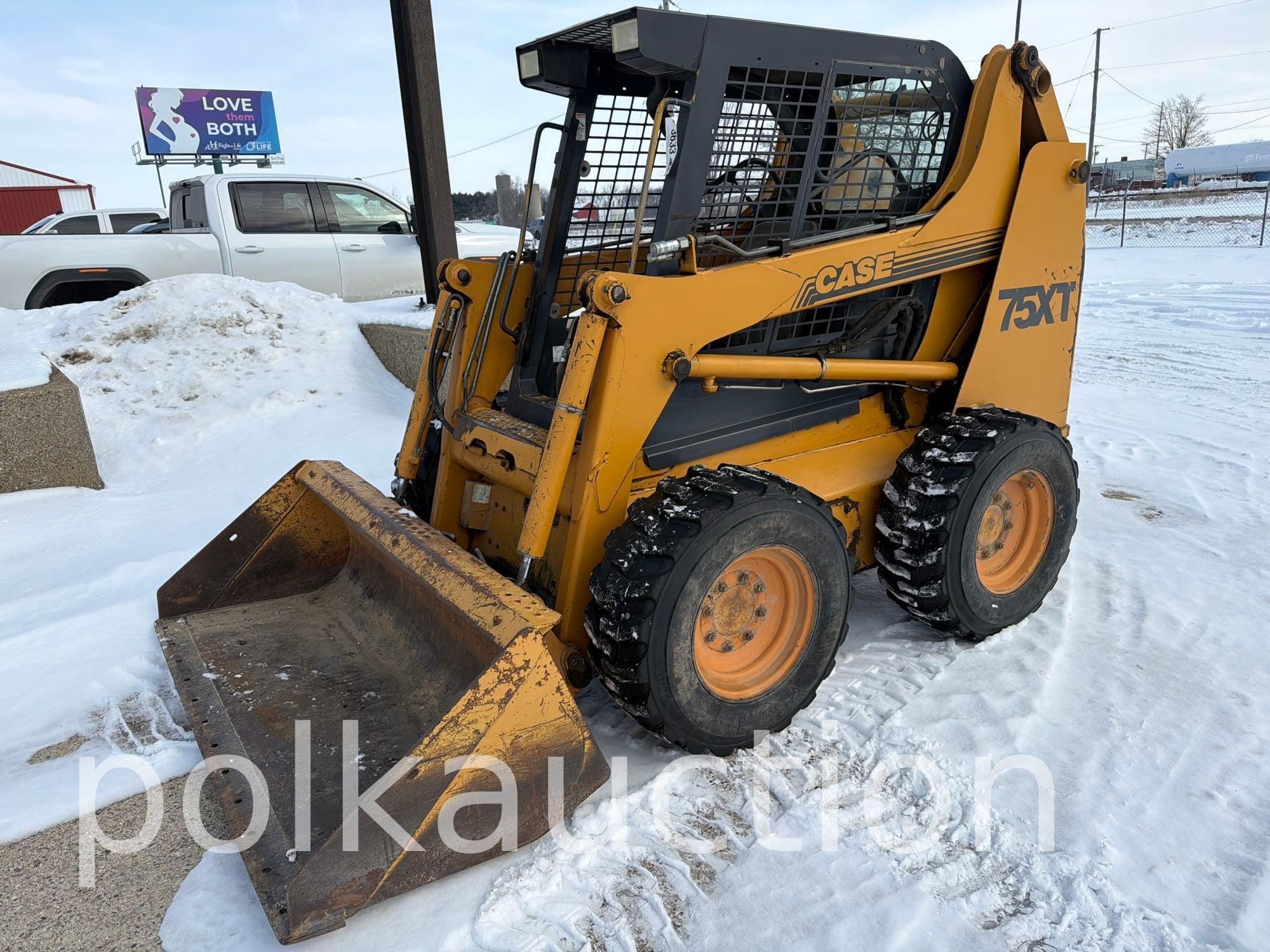 Case 75XT Equipment Image0