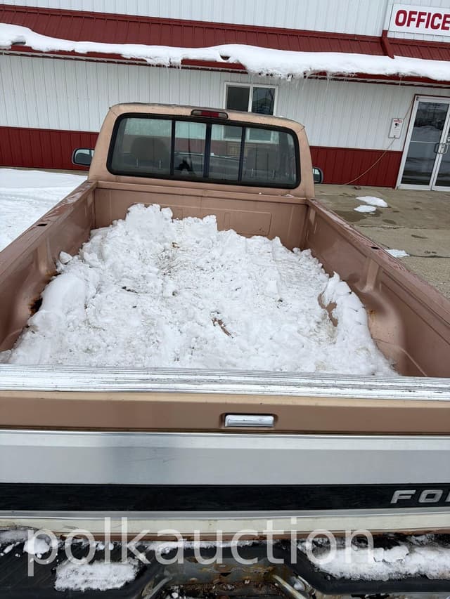 Image of Ford F-150 equipment image 2