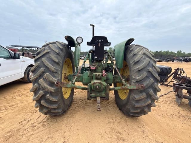 Image of John Deere 2840 equipment image 4