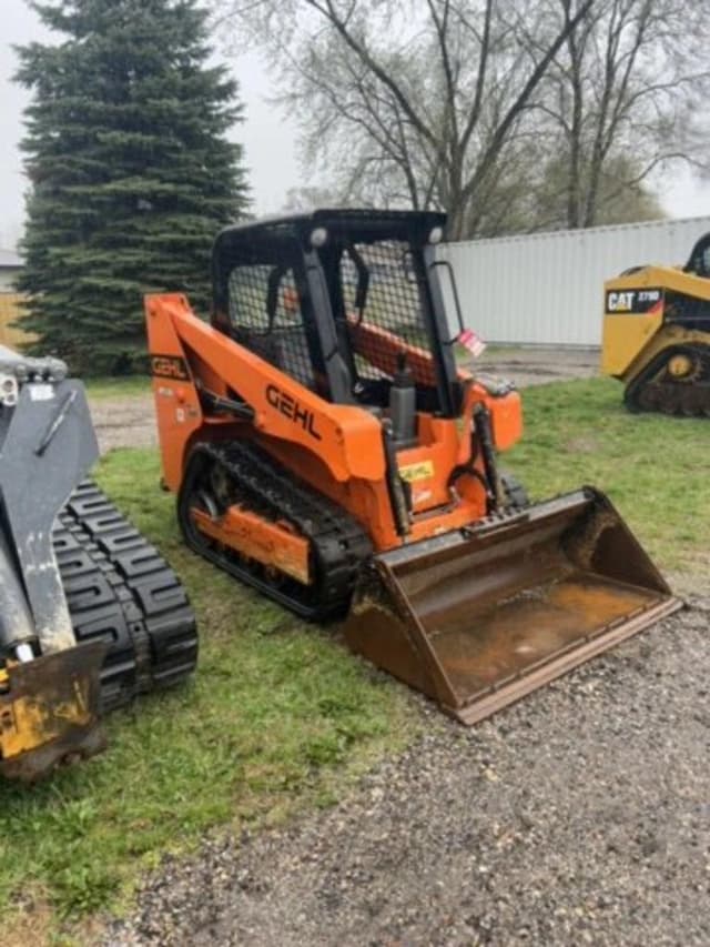 Image of Gehl RT135 equipment image 1