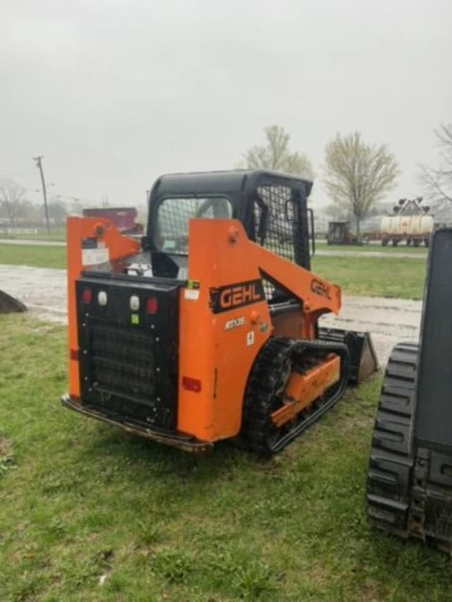 Image of Gehl RT135 equipment image 3