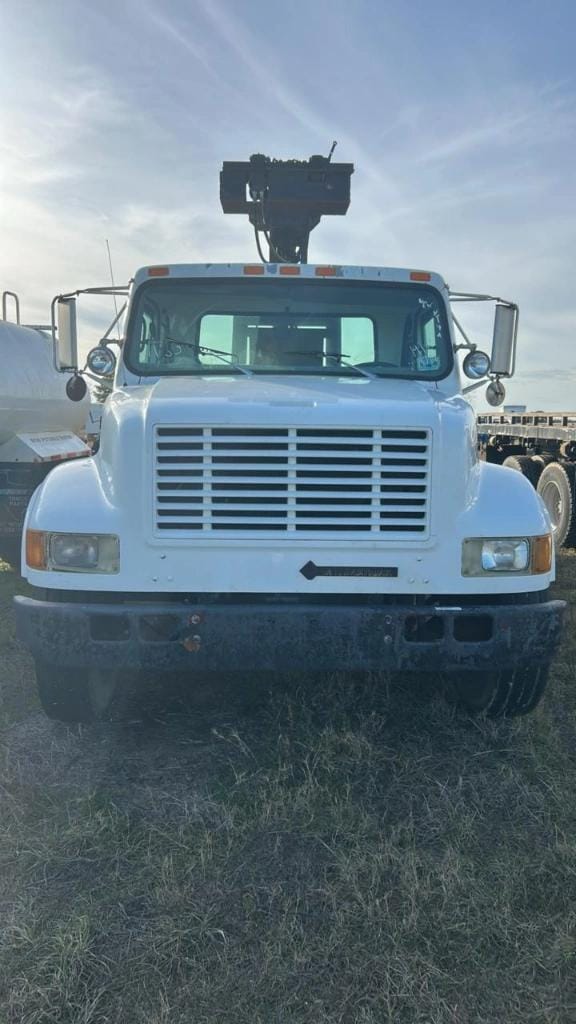 1998 International 4700 Equipment Image0