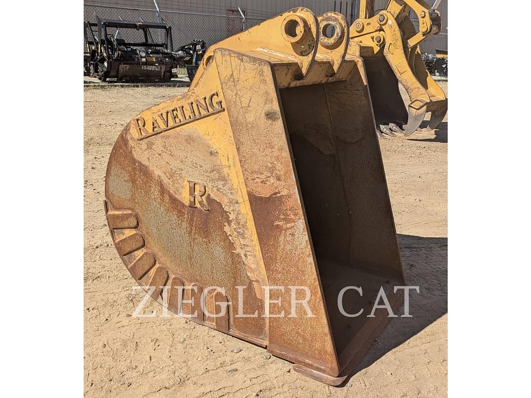 Image of Raveling Excavator Bucket Primary Image