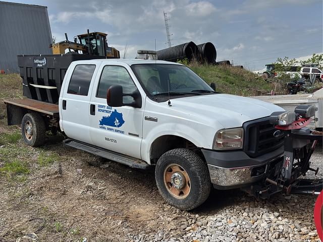 Image of Ford F-350 equipment image 1
