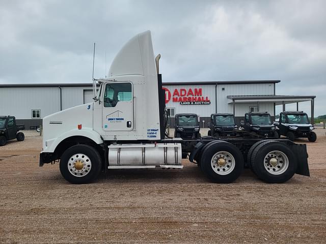 Image of Kenworth T800 equipment image 4