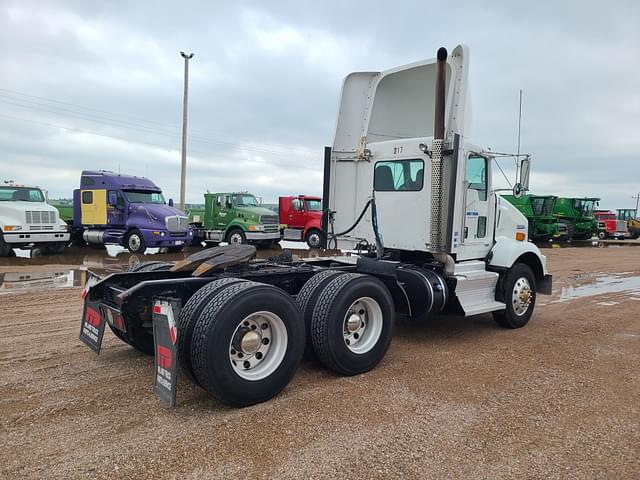 Image of Kenworth T800 equipment image 2