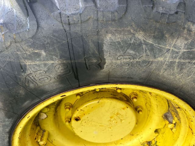 Image of John Deere 4755 equipment image 4