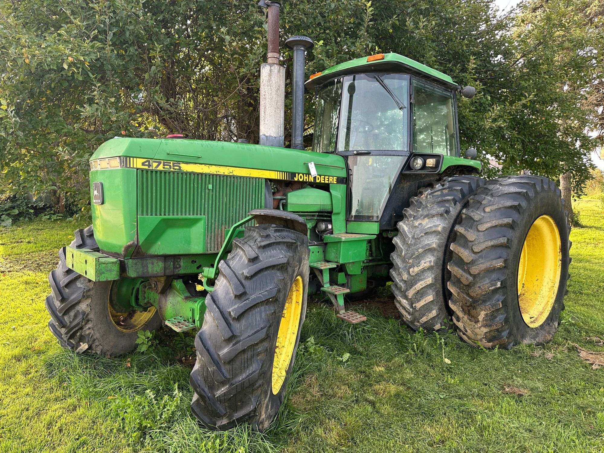 1990 John Deere 4755 Equipment Image0