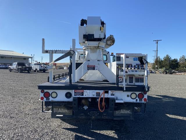 Image of Freightliner M2 equipment image 4