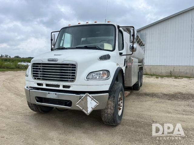 Image of Freightliner Business Class M2 equipment image 1