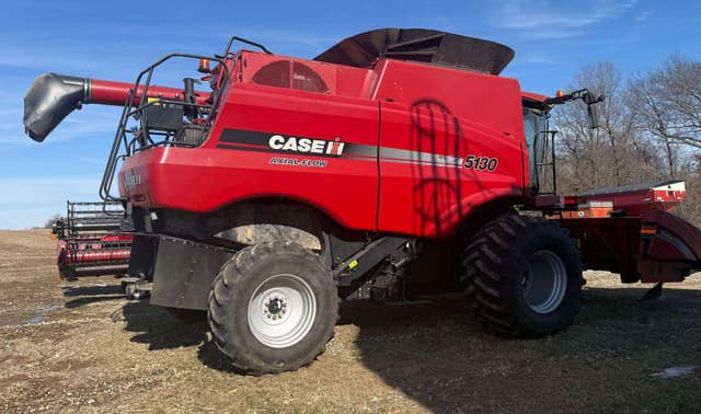 Image of Case IH 5130 equipment image 1