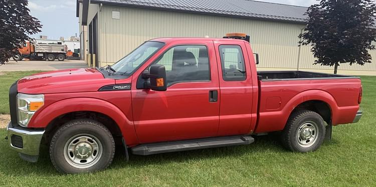 2012 Ford F-250 Equipment Image0