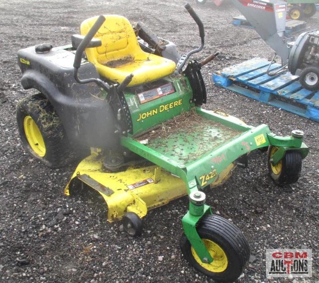 John Deere Z425 Equipment Image0