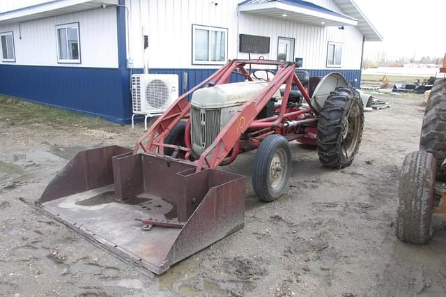 Image of Ford 8N equipment image 2