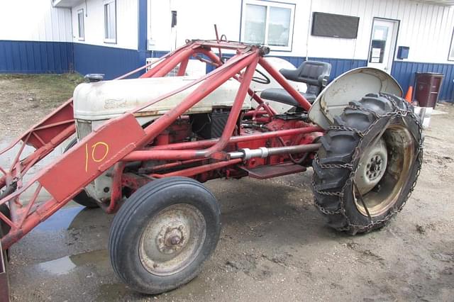 Image of Ford 8N equipment image 3