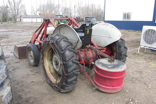 Image of Ford 8N equipment image 4