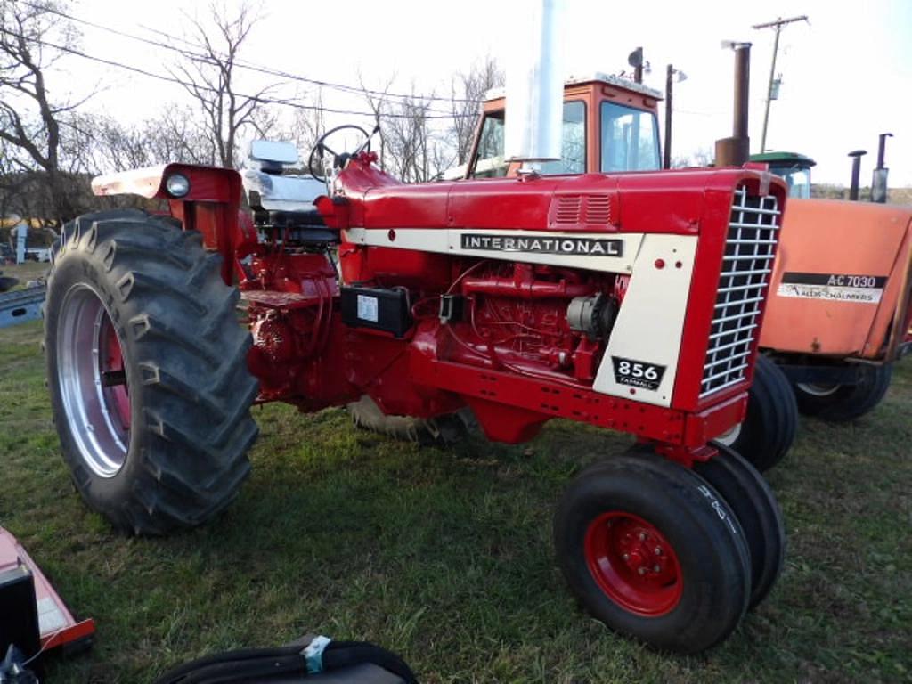 Image of International Harvester 856 Primary image