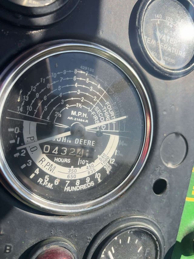 Image of John Deere 720 equipment image 2