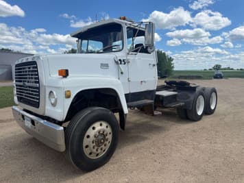 Main image Ford L9000
