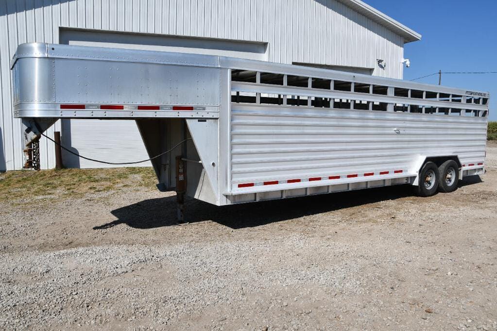 Main image Featherlite 8127-7626-STD