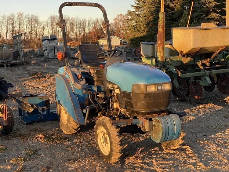 New Holland TC18 Equipment Image0