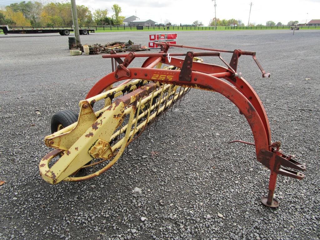 Main image New Holland 256