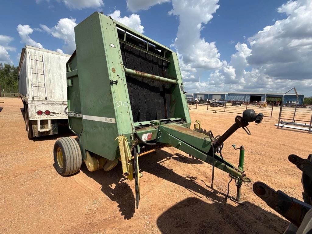 John Deere 530 Equipment Image0
