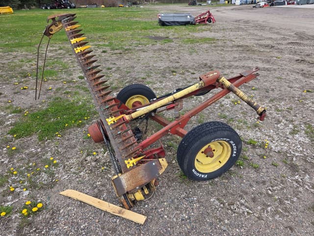 Image of New Holland 455 equipment image 4