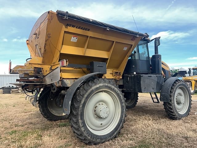 Image of RoGator RG1100B equipment image 4