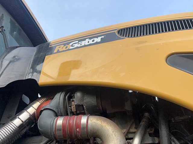 Image of RoGator RG1100B equipment image 2