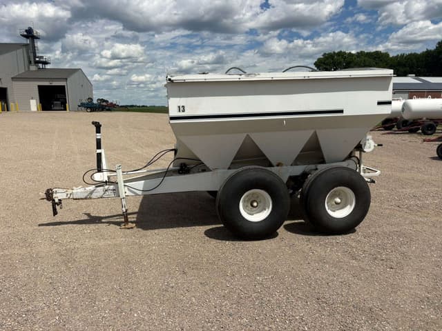 Image of Willmar 800 equipment image 3