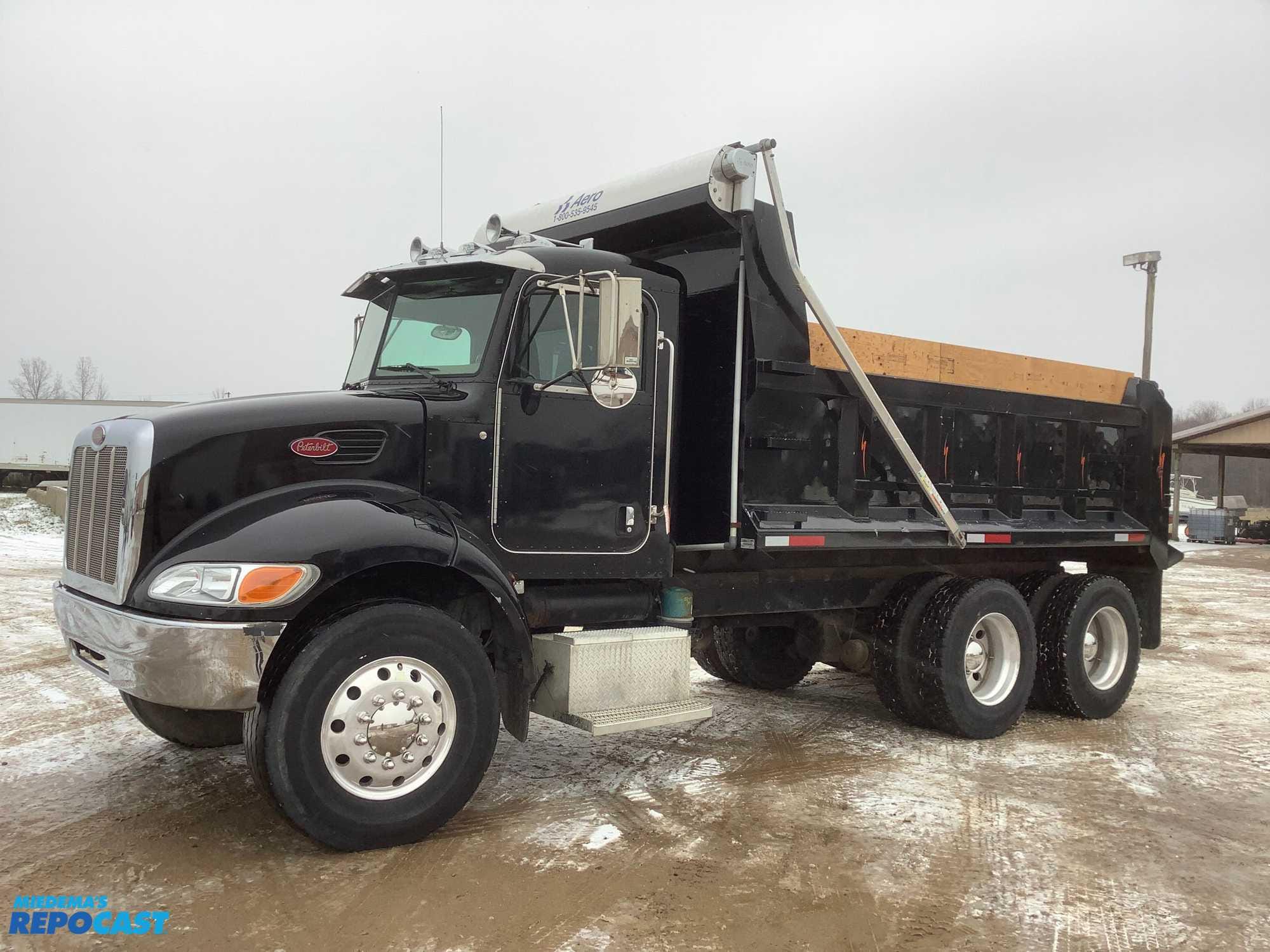 Main image Peterbilt 355