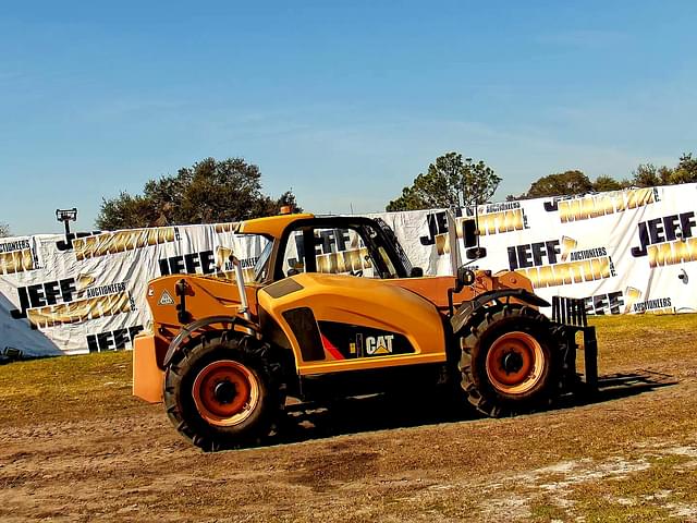 Image of Caterpillar TH407C equipment image 3