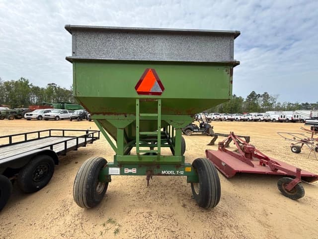 Image of Huskee 335 equipment image 4