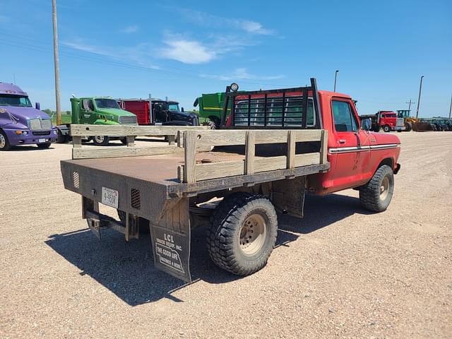 Image of Ford F-150 equipment image 2