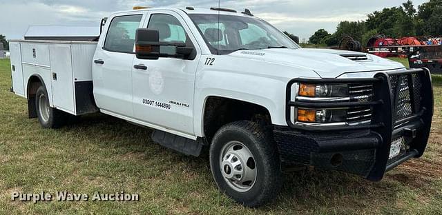 Image of Chevrolet 3500HD equipment image 2