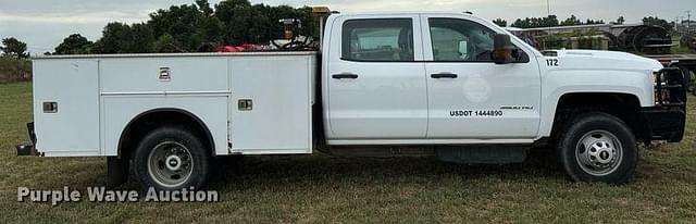 Image of Chevrolet 3500HD equipment image 3