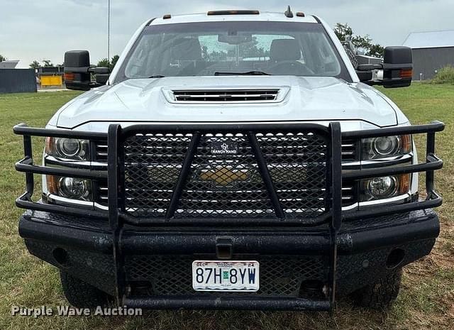 Image of Chevrolet 3500HD equipment image 1