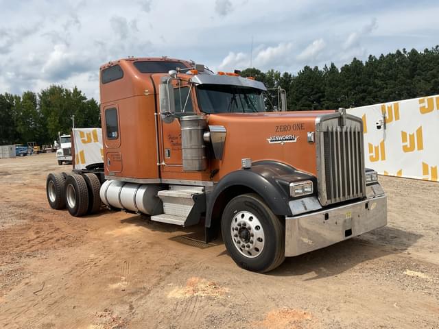 Image of Kenworth W900 equipment image 2